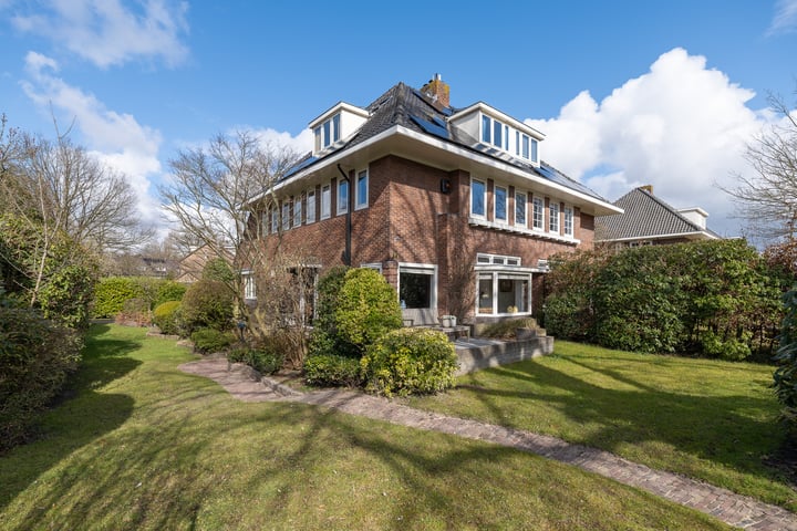 Rembrandtlaan 17 in Naarden foto