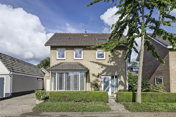 Rembrandtstraat 15 in Vinkel foto