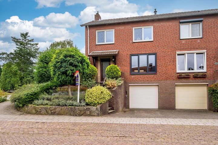 Rembrandtstraat 26 in Reuver foto