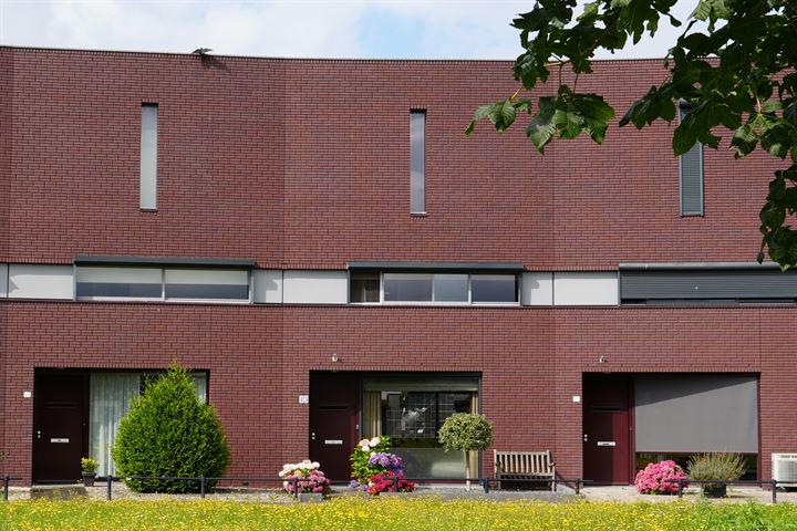 Renswoudestraat 43 in Tilburg foto