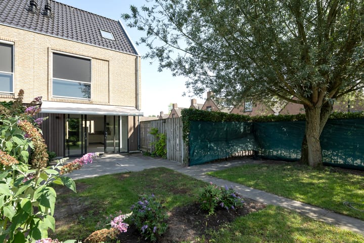 Reuselhof 30 in Moergestel foto