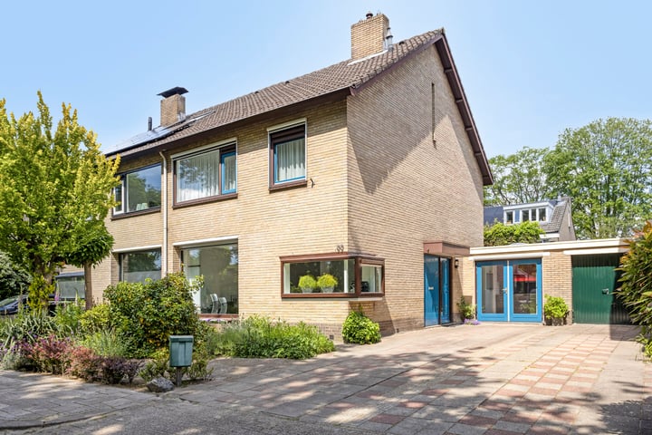 Reviusstraat 99 in Hengelo foto