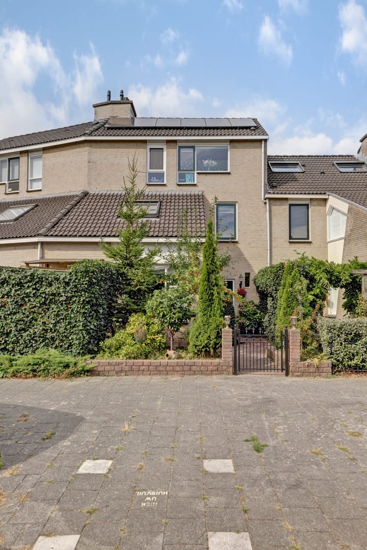 Ridderspoorhof 10 in Papendrecht foto