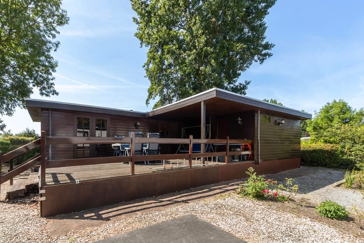 Rijksstraatweg 186-484 in Dordrecht foto