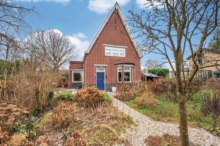 Rijksweg 136 in Velden foto