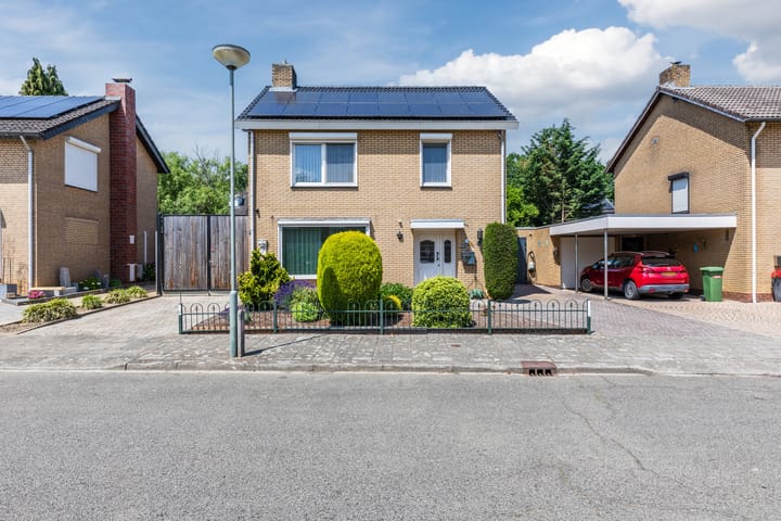 Rijnaakstraat 10 in Maasbracht foto