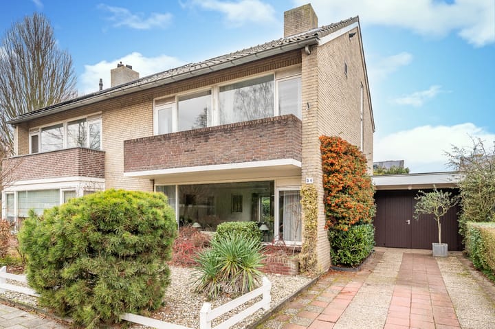 Rijnlaan 34 in Son en Breugel