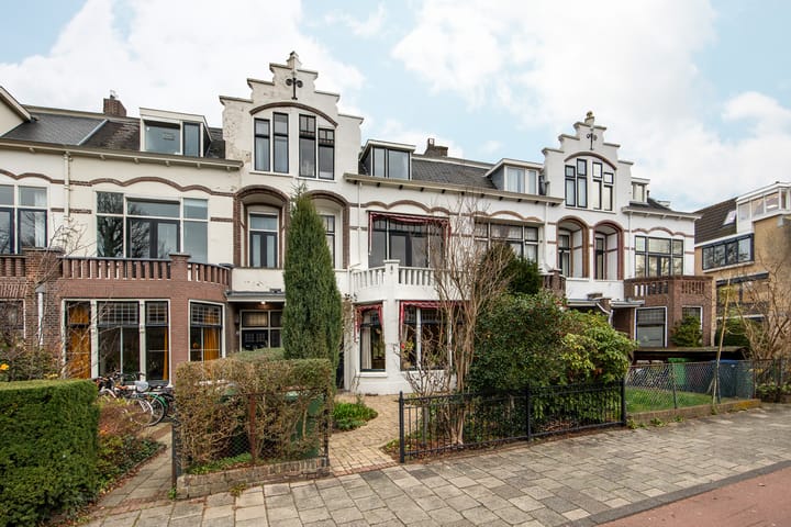 Rijnsburgerweg 99 in Leiden foto