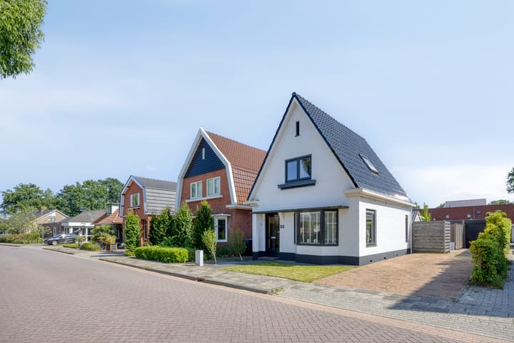 Rijweg 34 in Oosterwolde foto