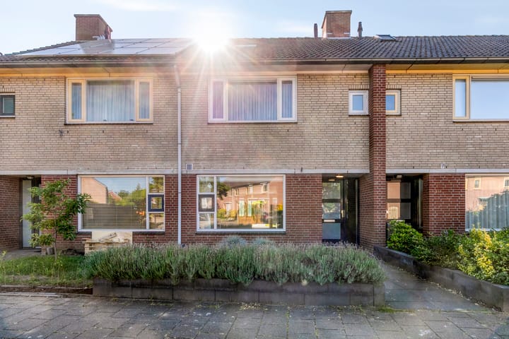 Rivierensingel 219 in Helmond foto