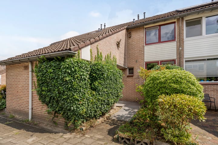 Robert Stolzstraat 33 in Hengelo foto