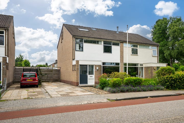 Roerdomplaan 15 in Heerenveen foto