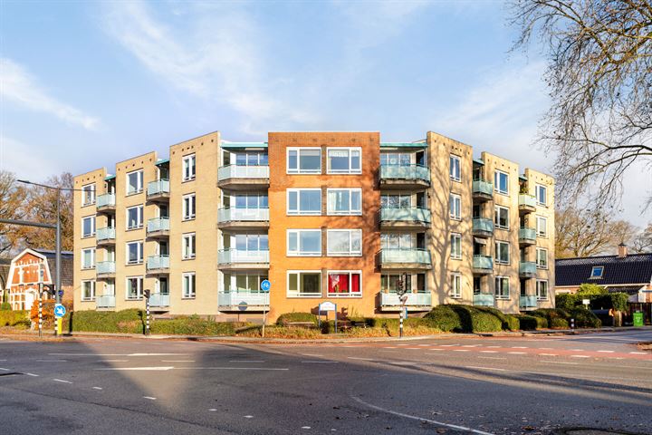 Roessinghsbleekweg 1-4 in Enschede foto