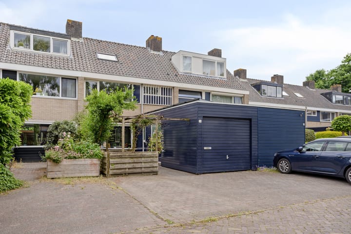 Roggeland 14 in Leusden foto