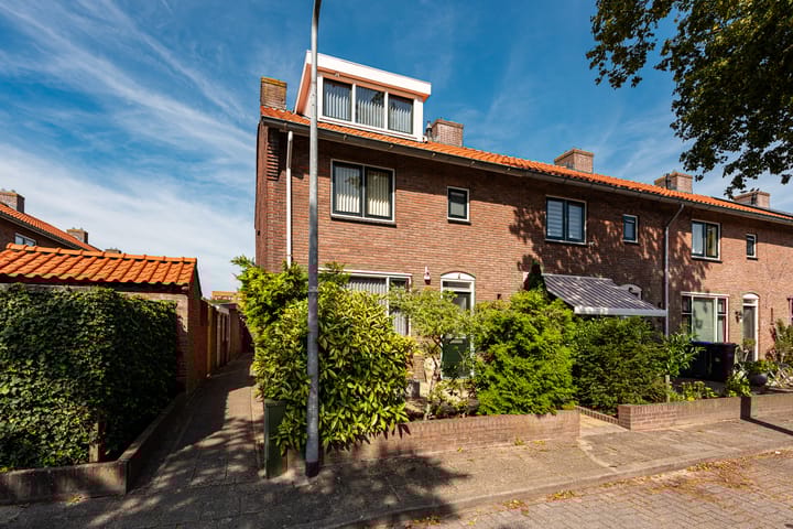 Röntgenstraat 82 in Hilversum foto