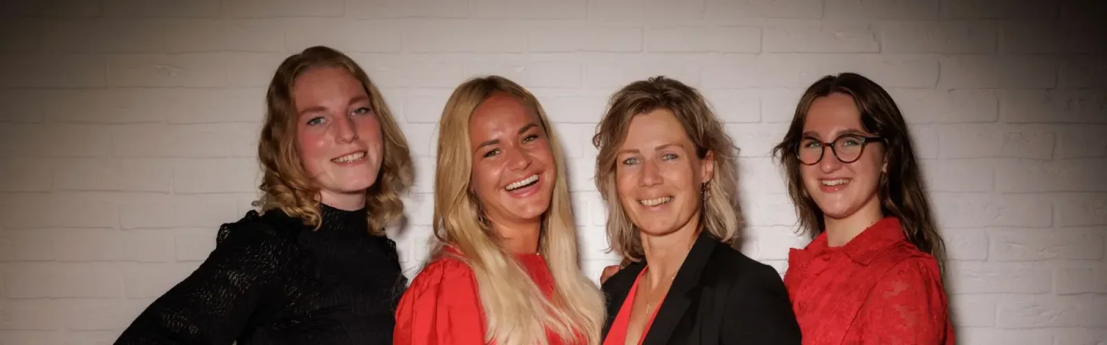 Team foto van Roozeboom Makelaardij & Taxaties B.V.