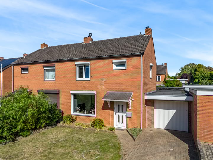 Rosastraat 15 in Munstergeleen foto