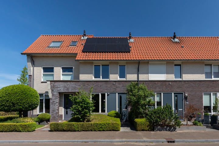 Rotsvlinder 34 in Nijkerk foto