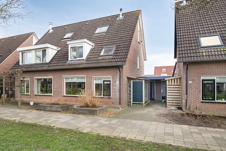 Rozemarijn 17 in Dronten foto