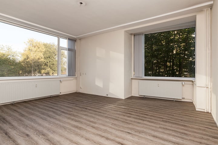 Rozenoord 105 in Amstelveen foto