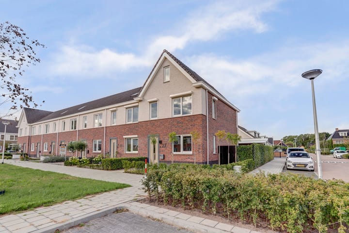 Ruitenheerhof 27 in Sprundel