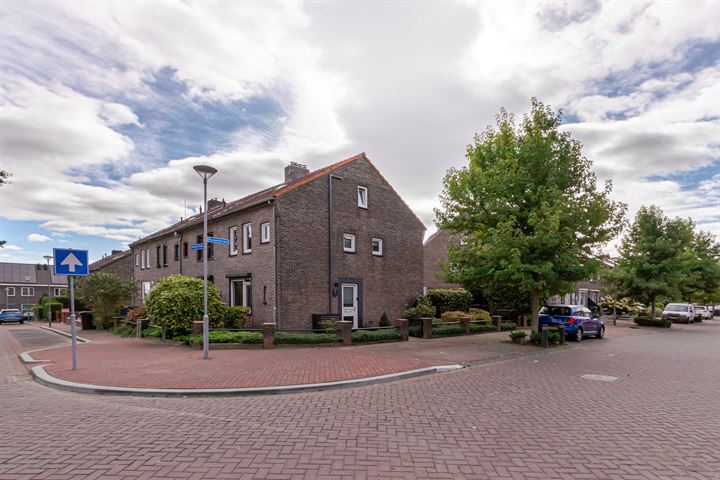 Russelstraat 1 in Eygelshoven foto