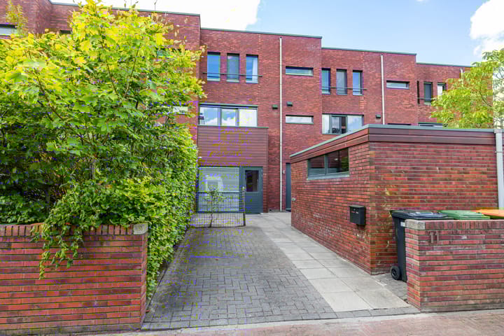 Rutger van Dongenlaan 11 in Eelderwolde foto