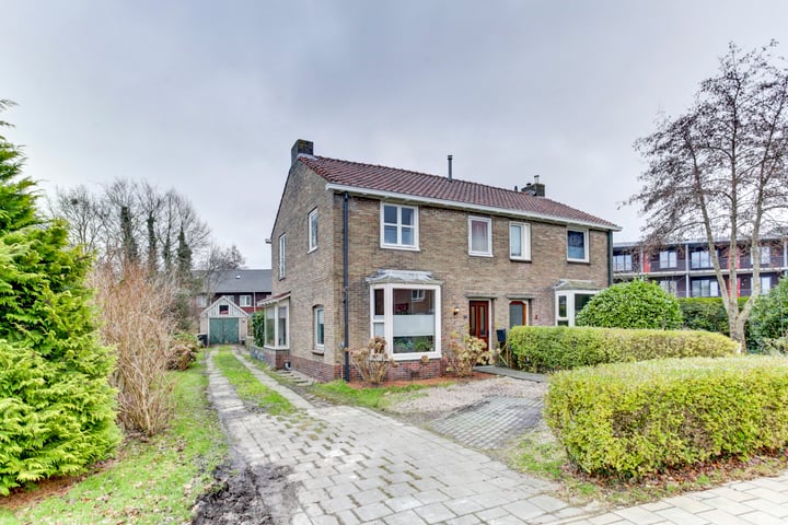 Ruysdaelstraat 4 in Assen foto