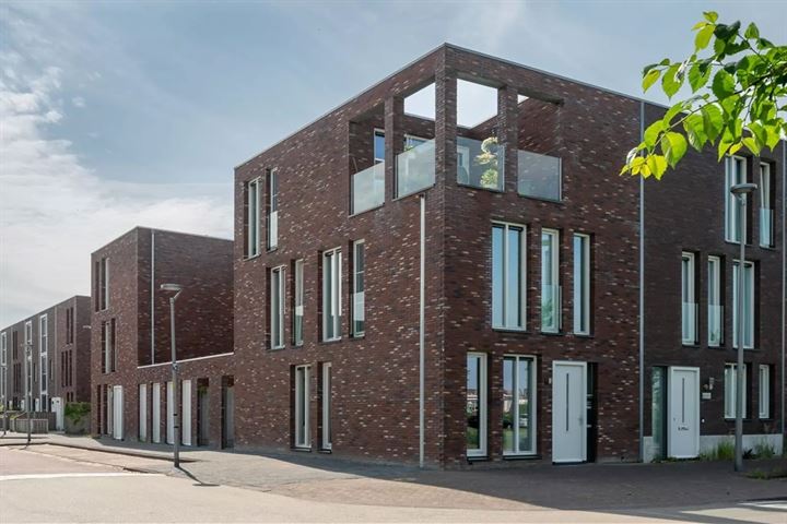 Saturnussingel 400 in Almere foto