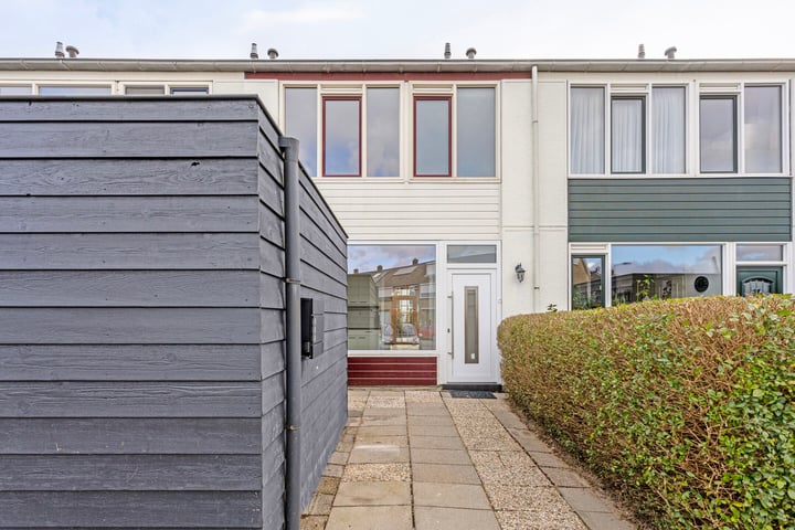 Saturnusstraat 73 in Spijkenisse foto