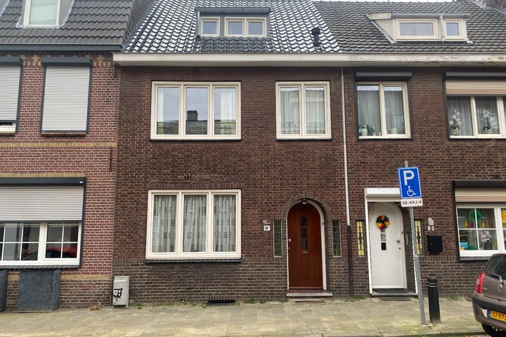 Schandelerstraat 18A in Heerlen foto