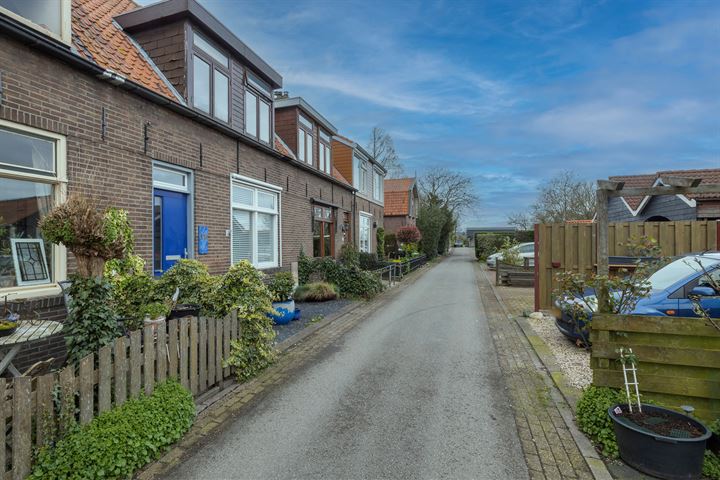 Scheepmakersstraat 21 in Lekkerkerk foto