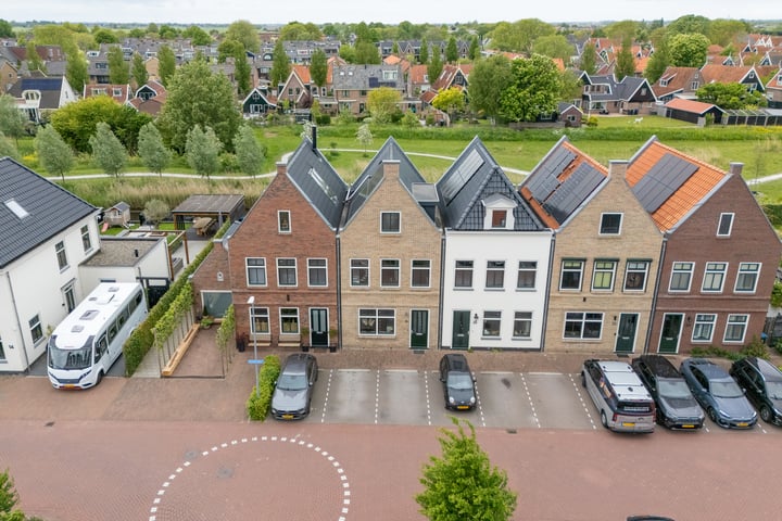 Schepenakker 18 in De Rijp foto