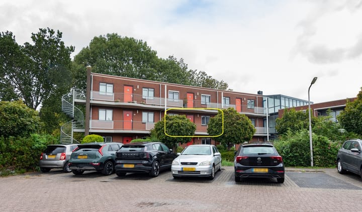 Foto van woning Schoolbaan 18, Roelofarendsveen
