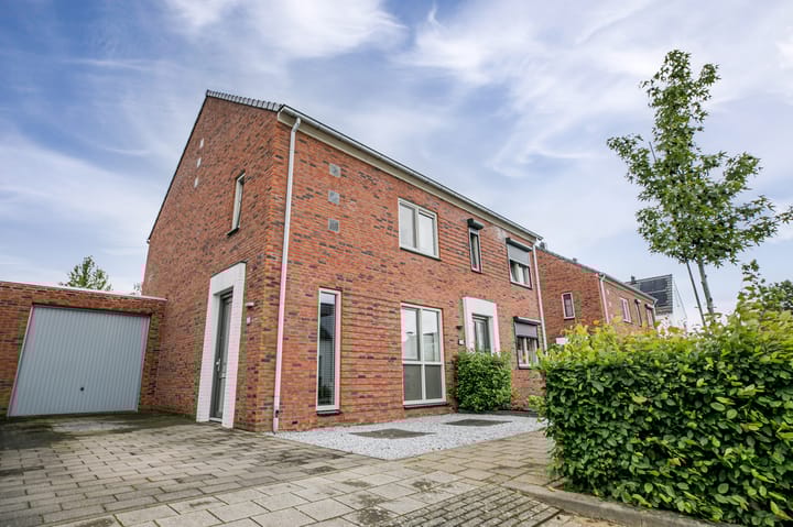 Schoolpad 98 in Roermond foto