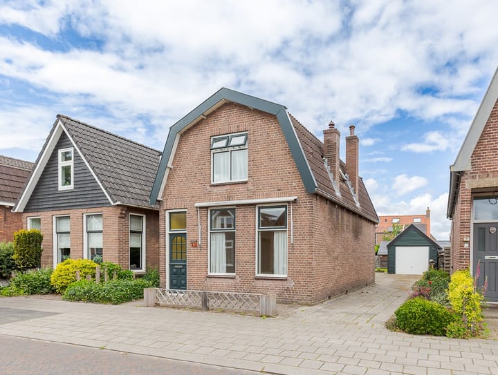 Schoolstraat 12 in Wolvega foto