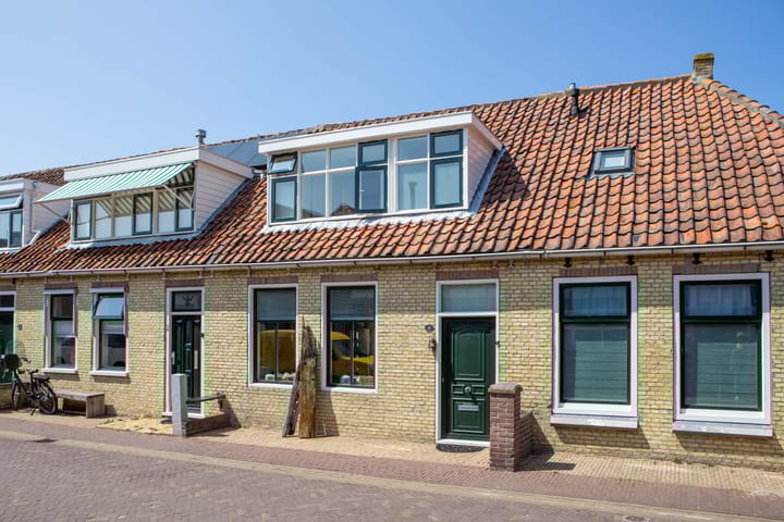 Schoolstraat 4 in West-Terschelling foto