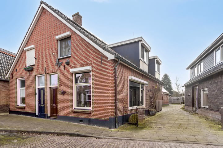 Schoolstraat 90 in Goor foto