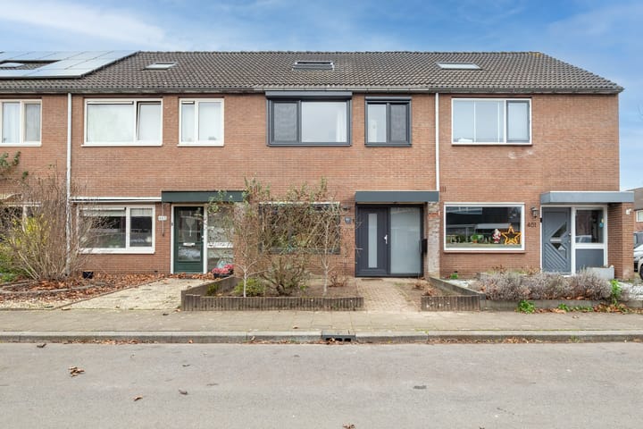 Schoutenveld 402 in Apeldoorn foto