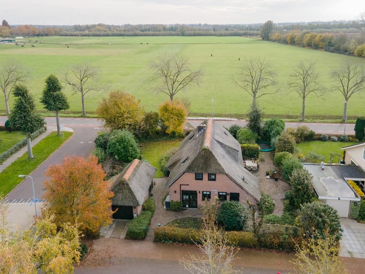 Schoutlaan 1 in Asperen