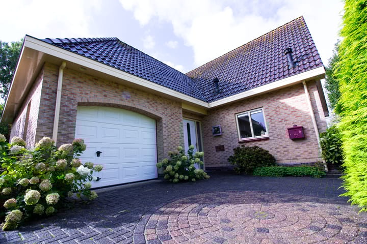 Schoutsland 11 in Andijk foto