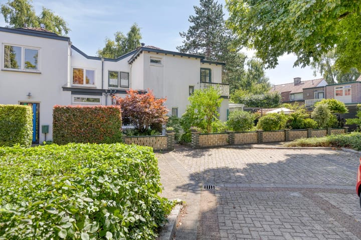 Schoutstraat 2 in Wassenaar foto