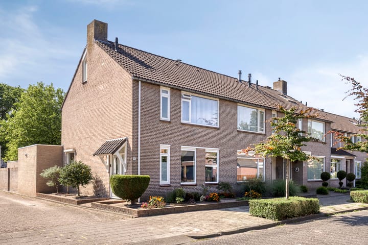 Schutterwei 16 in Valkenswaard foto