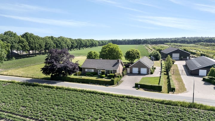 Schutweg 10 in Diessen foto