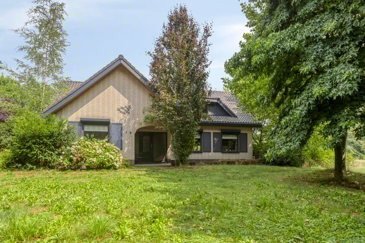 Schuurkerkstraat 6 in Sprundel foto