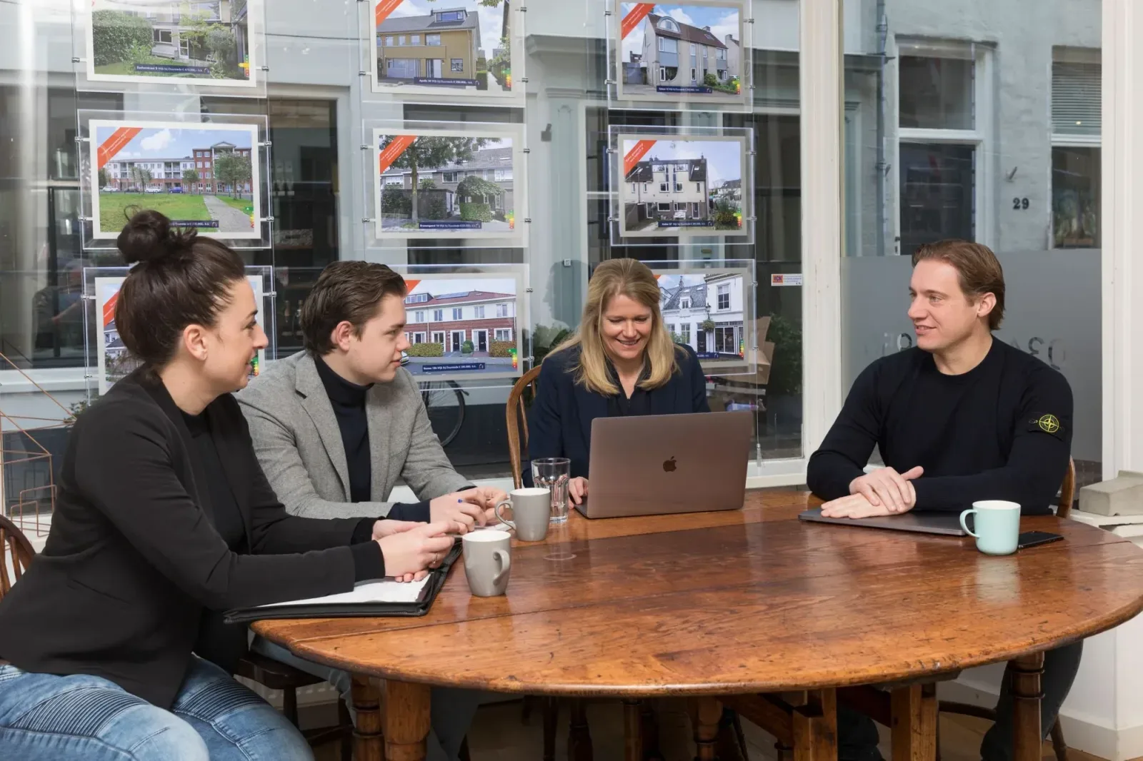 Team foto van Si-No Makelaars