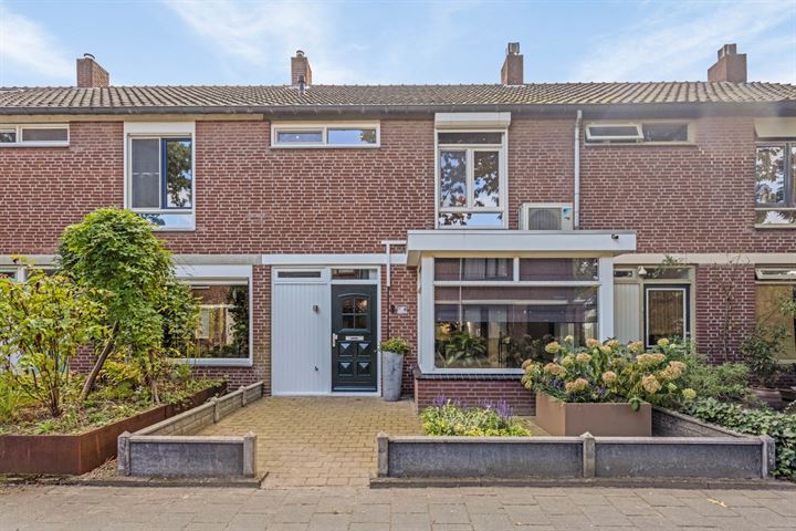 Sijzenstraat 4 in Helmond foto