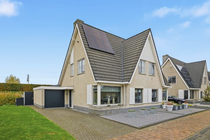 Simon Vestdijkstraat 21 in Raamsdonksveer foto