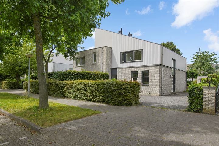 Simone de Beauvoirlaan 121 in Huizen foto