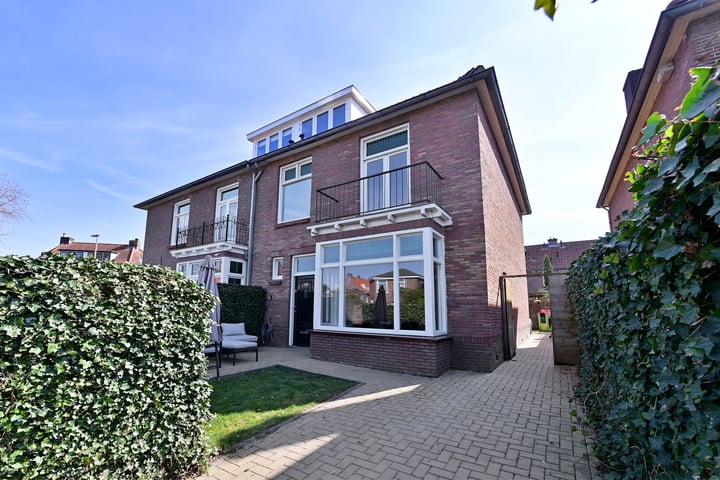 Singel 94 in Bussum foto